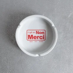 1859 ESSEASCREEN Les Accessoires Merci|Allumettes & Briquets-Cendrier - Café de Non Merci