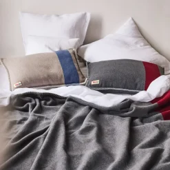 2138 TESSILECHITI Plaids & Couvertures|Accessoirisez Votre Intérieur-Couverture Merci - Gris