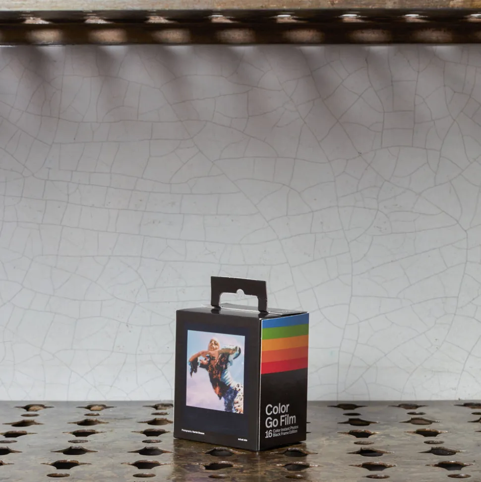 1907 IMPOSSIBLE High-tech-Films instantanés Couleur pour i-Type - Black Frame Edition