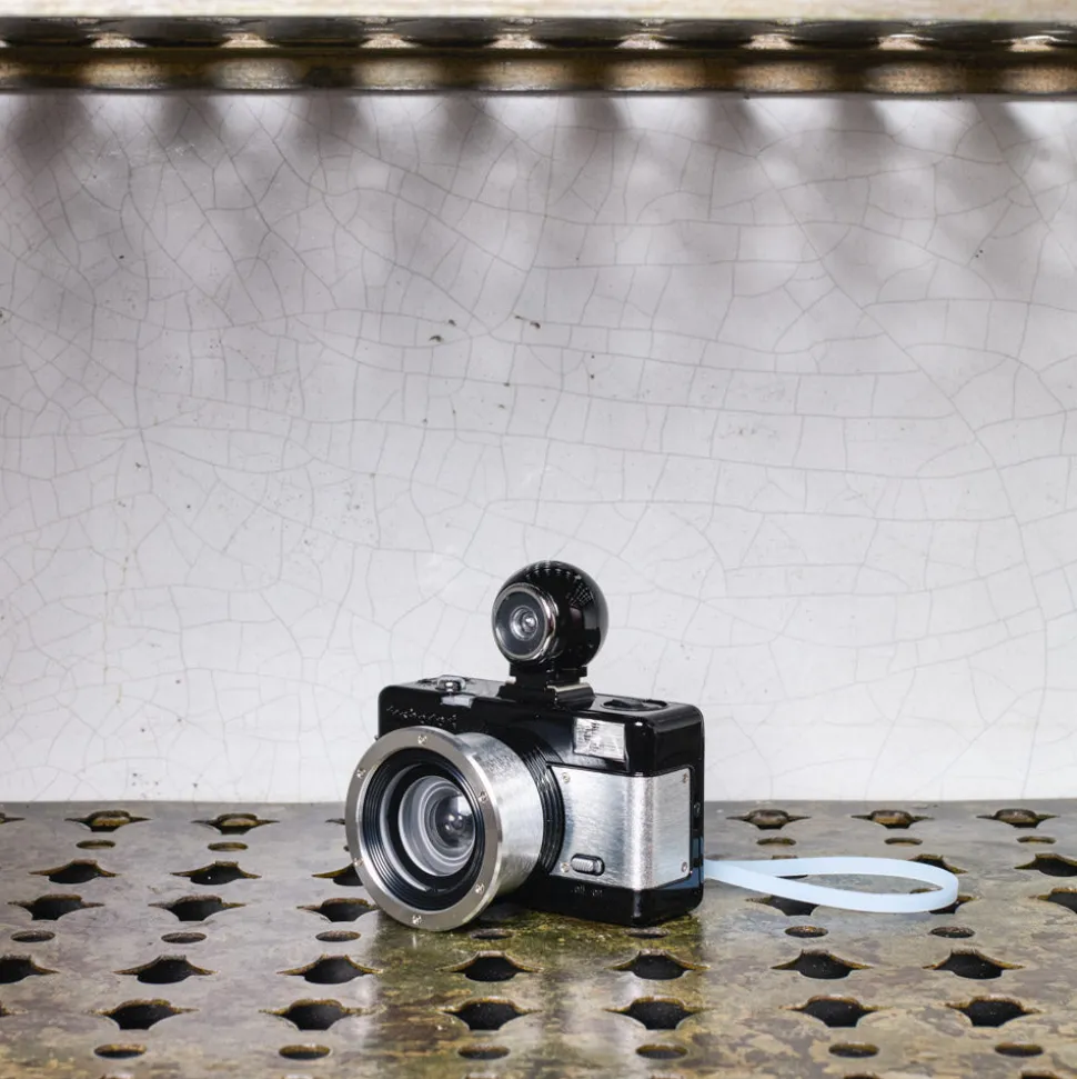1974 LOMOGRAPHY High-tech-Fisheye 35mm - Lomography