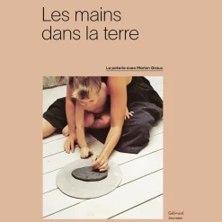730 PHAIDON Livres-Livre - Les mains dans la Terre