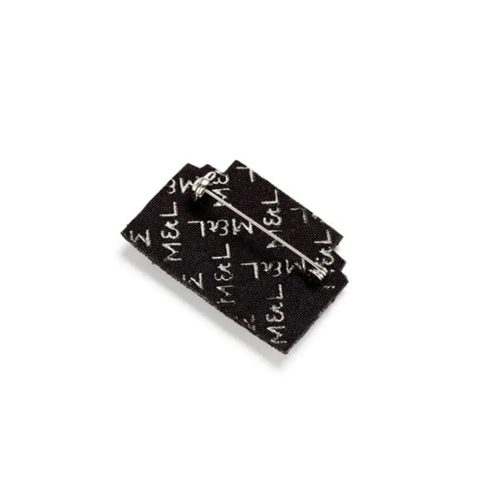 Femme MACON & LESQUOY Pin's|Pin's-Macon & Lesquoy - Broche - Ghetto blaster