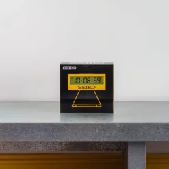 2067 SEIKO Horloges-Réveil Seiko affichage digital - Jaune