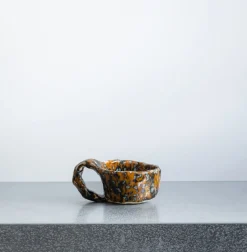 1393 EMILIE HOLM ATELIER Tasses-Tasse en céramique mouchetée - Jaune & Noir